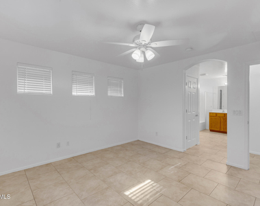 25883 W Gibson Lane - Photo Thumbnail 26