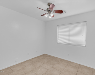 25883 W Gibson Lane - Photo Thumbnail 32