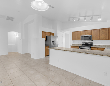 25883 W Gibson Lane - Photo Thumbnail 17