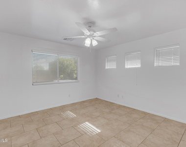 25883 W Gibson Lane - Photo Thumbnail 27