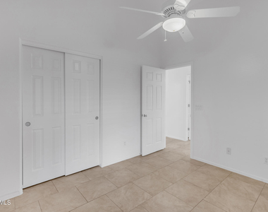 25883 W Gibson Lane - Photo Thumbnail 36
