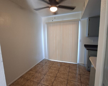 2027 N Lazona Drive - Photo Thumbnail 3