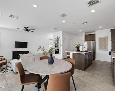 9341 E Sebring Avenue - Photo Thumbnail 2