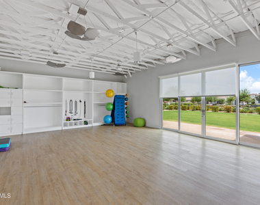 10204 E Thunderbolt Avenue - Photo Thumbnail 33