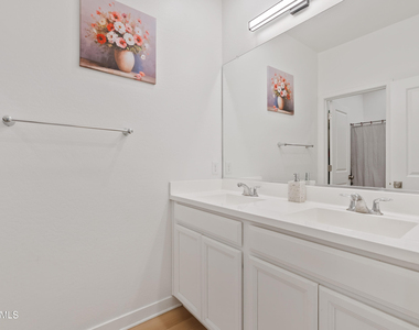 10204 E Thunderbolt Avenue - Photo Thumbnail 18
