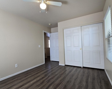 9650 N 82nd Lane - Photo Thumbnail 15