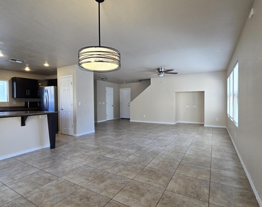 9650 N 82nd Lane - Photo Thumbnail 10