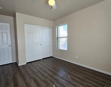 9650 N 82nd Lane - Photo Thumbnail 14