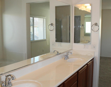 1768 W Seagull Court - Photo Thumbnail 15