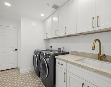19700 N 76th Street - Photo Thumbnail 21