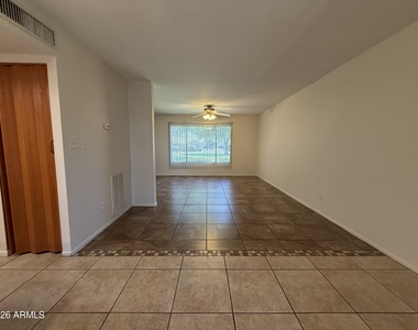 4709 N 26th Lane - Photo Thumbnail 5