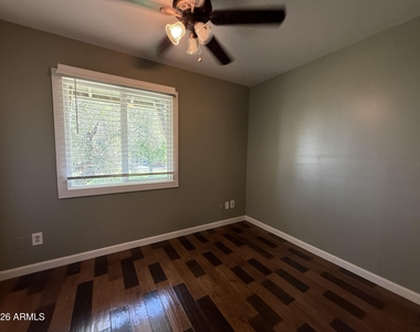 4709 N 26th Lane - Photo Thumbnail 14