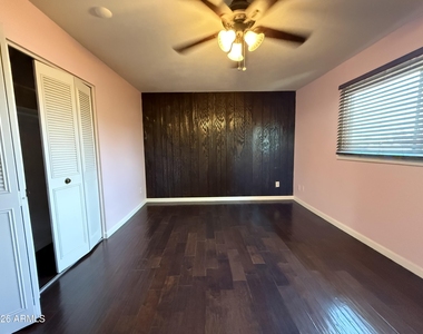 4709 N 26th Lane - Photo Thumbnail 19