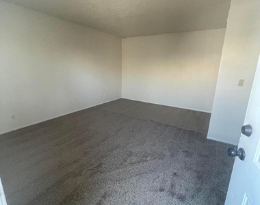 460 E 10th Avenue - Photo Thumbnail 4