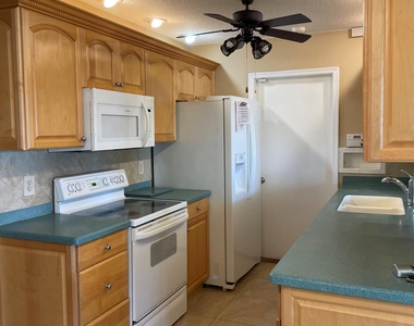 6347 Timberlakes Way - Photo Thumbnail 2