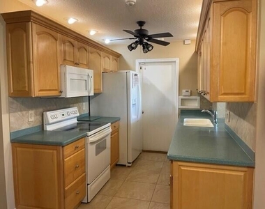 6347 Timberlakes Way - Photo Thumbnail 3
