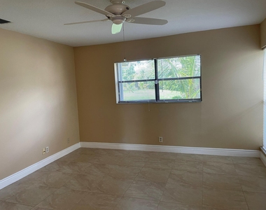 6347 Timberlakes Way - Photo Thumbnail 13