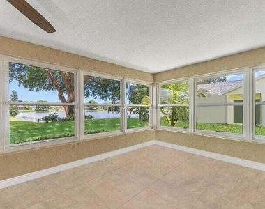 6347 Timberlakes Way - Photo Thumbnail 5