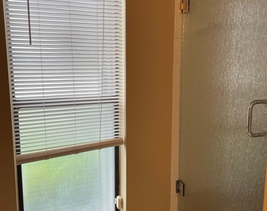 6347 Timberlakes Way - Photo Thumbnail 14
