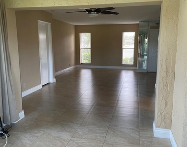 6347 Timberlakes Way - Photo Thumbnail 11
