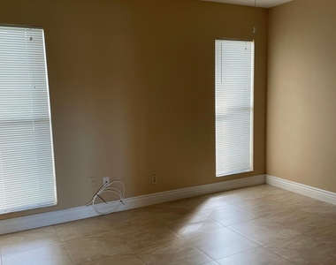 6347 Timberlakes Way - Photo Thumbnail 16