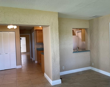 6347 Timberlakes Way - Photo Thumbnail 8
