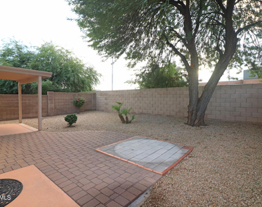 17228 N 40th Place - Photo Thumbnail 18