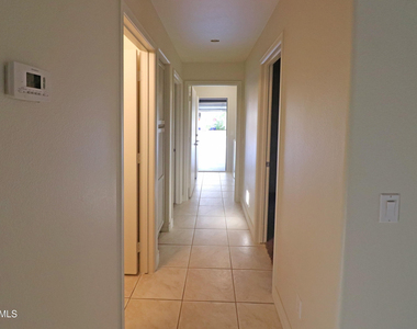 17228 N 40th Place - Photo Thumbnail 13