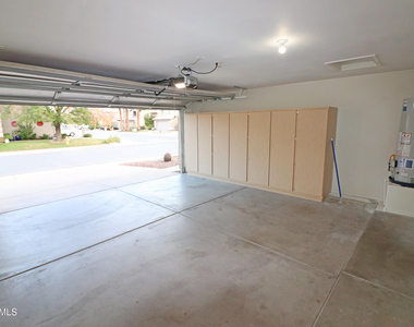 17228 N 40th Place - Photo Thumbnail 17