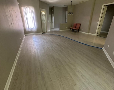 677 Sw Andros Circle - Photo Thumbnail 7