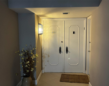 4280 Galt Ocean Drive - Photo Thumbnail 19