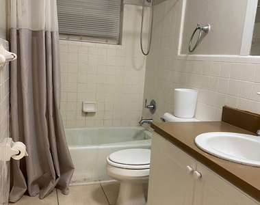 951 Fra Mar Place - Photo Thumbnail 5