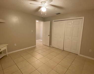 951 Fra Mar Place - Photo Thumbnail 4