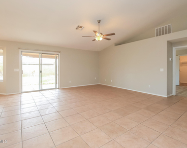 2326 E Devon Court - Photo Thumbnail 4