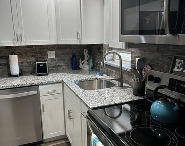 1939 Sw Palm City Road - Photo Thumbnail 6