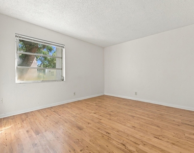 616 Nw 13th Street - Photo Thumbnail 15