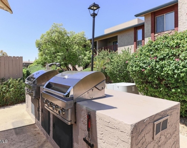 4354 N 82nd Street - Photo Thumbnail 8