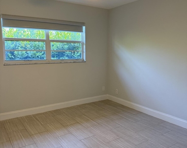 1643 Wiley Street - Photo Thumbnail 13