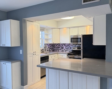 1643 Wiley Street - Photo Thumbnail 2