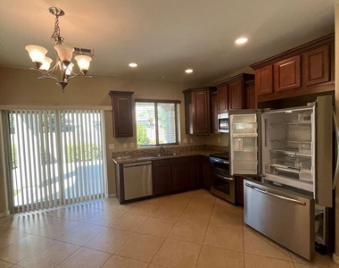 3120 E Patrick Street - Photo Thumbnail 7