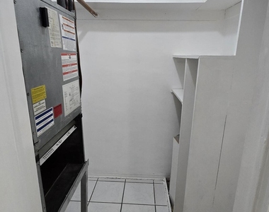 2501 Pierce Street - Photo Thumbnail 9