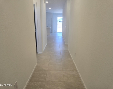 4720 E Amethyst Lane - Photo Thumbnail 1