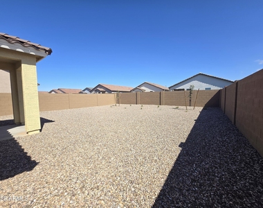 4720 E Amethyst Lane - Photo Thumbnail 23