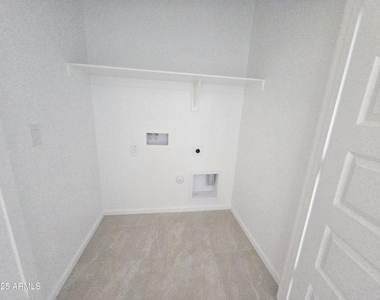 4720 E Amethyst Lane - Photo Thumbnail 8