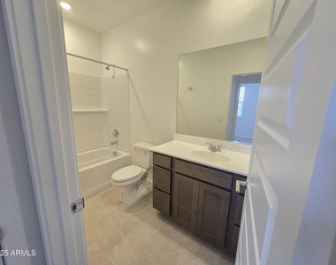 4720 E Amethyst Lane - Photo Thumbnail 5