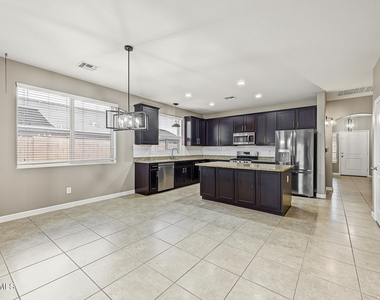 5596 E Helios Drive - Photo Thumbnail 13