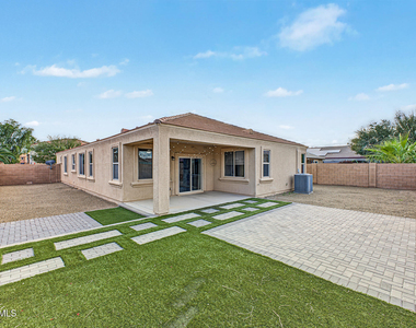 5596 E Helios Drive - Photo Thumbnail 34