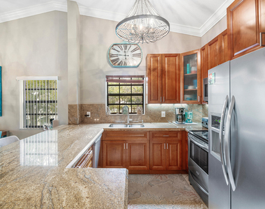 312 Liberty Court - Photo Thumbnail 16