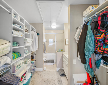 312 Liberty Court - Photo Thumbnail 27