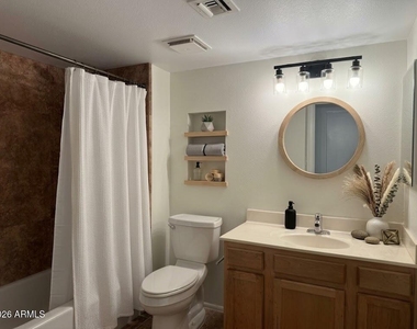 2524 S El Paradiso Drive - Photo Thumbnail 7